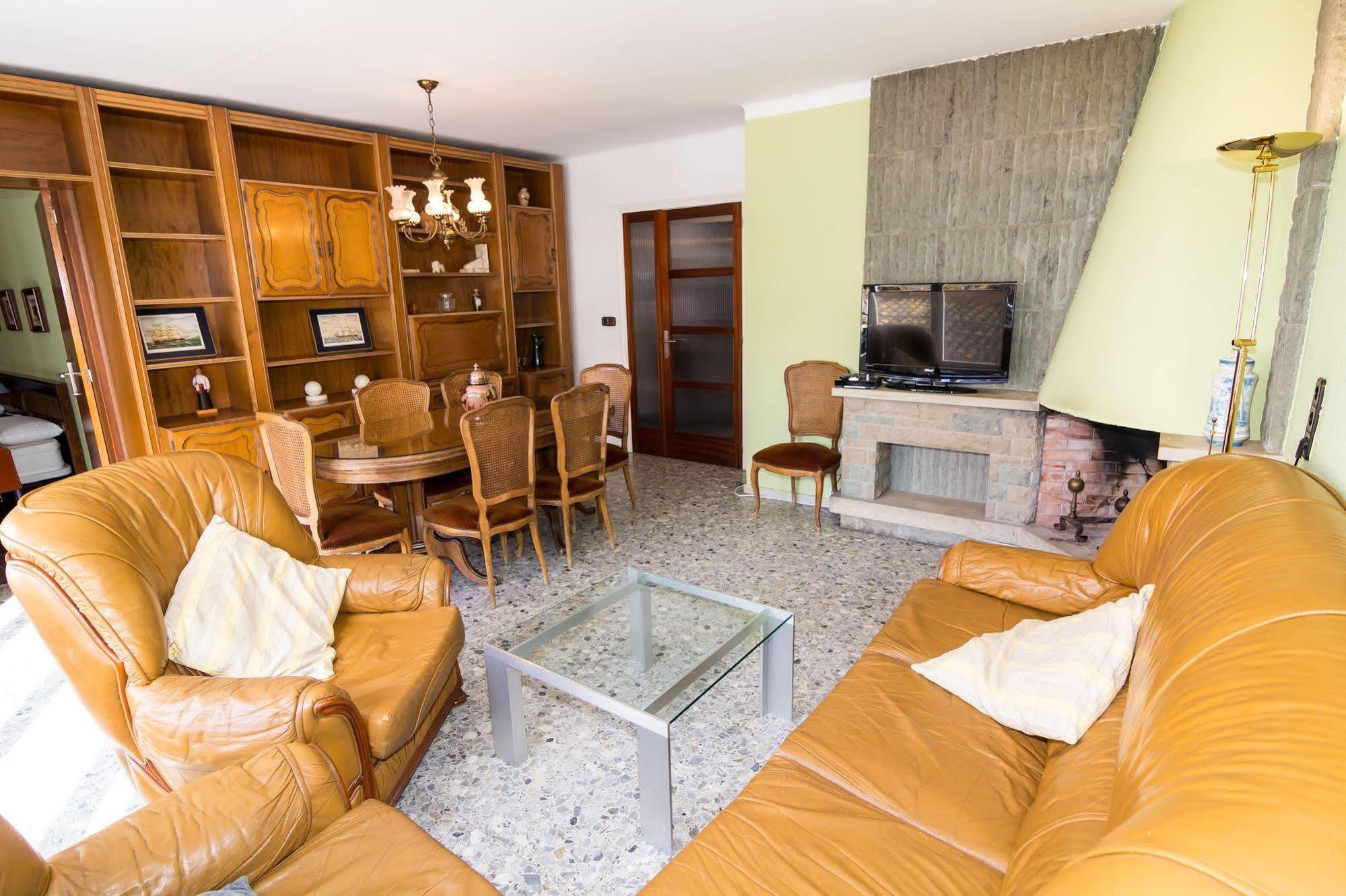 Agi Joan Badosa Apartamento Roses Exterior foto
